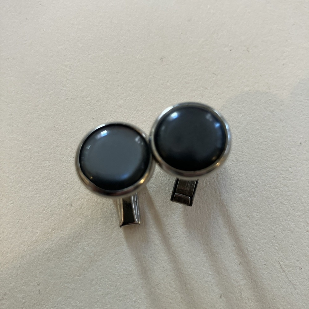 VINTAGE SILVERTONE CUFFLINKS GRAY MOONGLOW ROUND STUDS